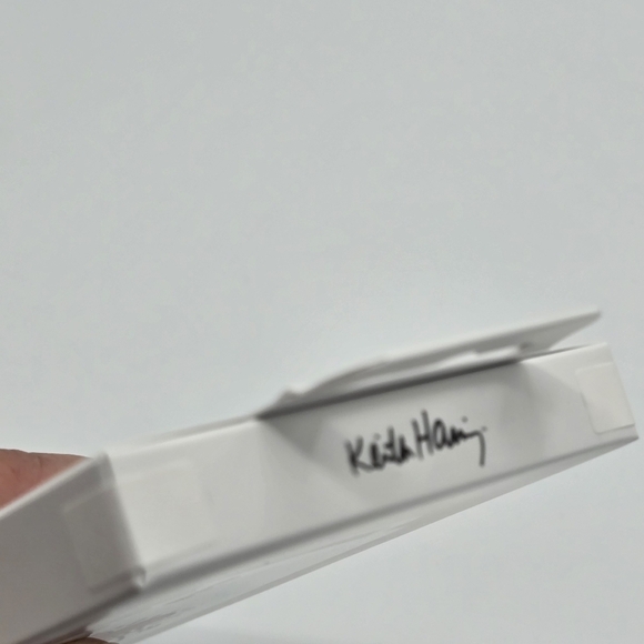 ⭐️40% Off⭐️ Samsung Galaxy S24 Ultra Keith Haring Flipsuit Case - Picture 3 of 12